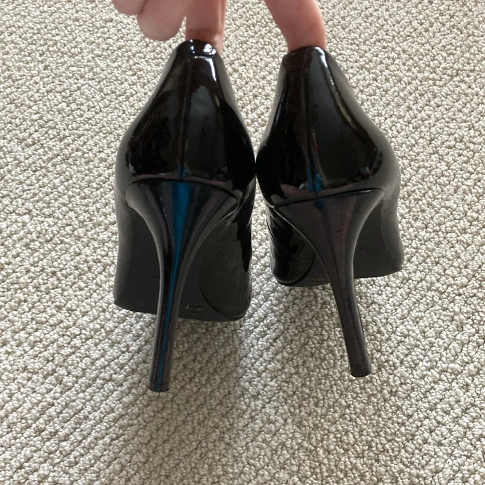 Jessica Simpson Platinum Black Stiletto High Heels Shiny Size 9 Like New